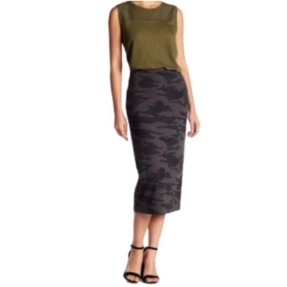 Sanctuary  Black/Charcoal Camo Pencil Skirt